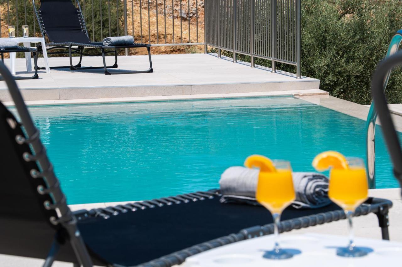 Villelia View Villas 2 Apolpaina Bagian luar foto